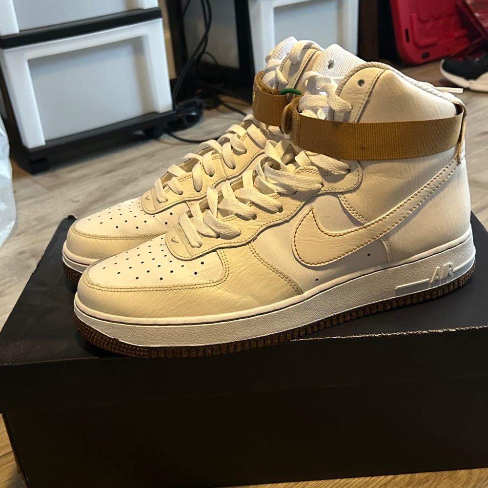 Nike Air Force 1 '07 LV8 EMB High Phantom White